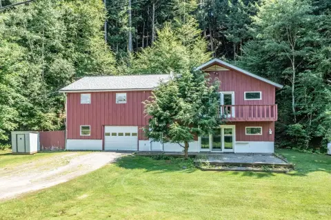 Two-Unit Duplex with Deck