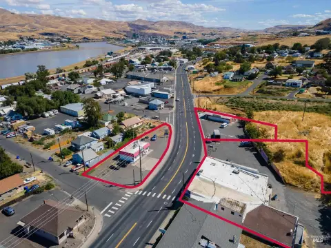 Multi-Business Retail Property