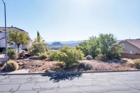 St. George Homesite with Views
