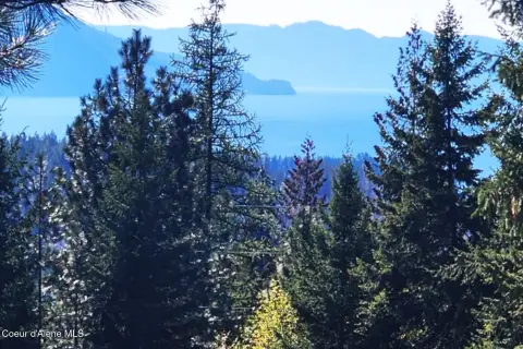 Lake-View Residential Land Parcels
