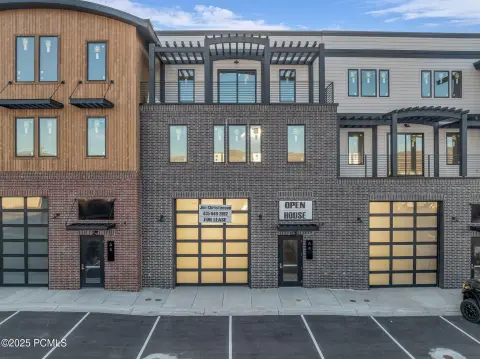 Three-Story Flex Building Unit