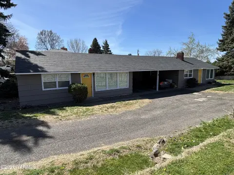 Yakima Duplex with Rental Appeal