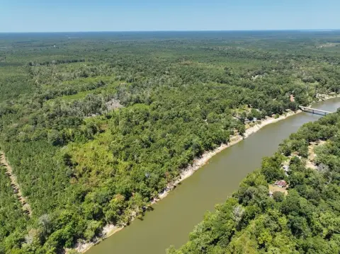 East Texas Riverside Haven