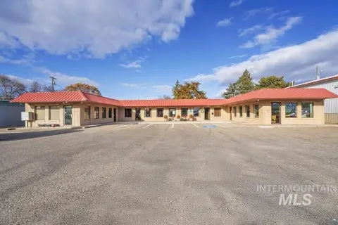 Four-Unit Office Building