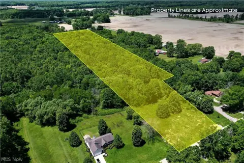 Lordstown Land with Wooded Setting