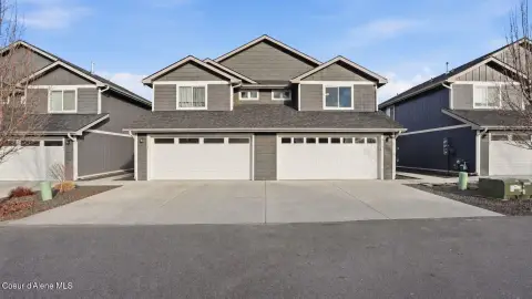 Modern Duplex in Greenacres, WA