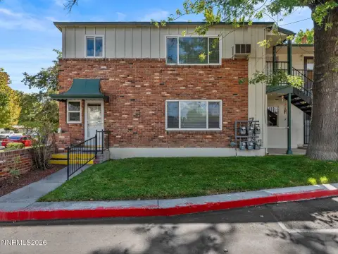 55+ Co-op Residence with Garage