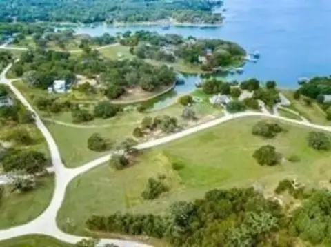 Lake View Lot in Streetman