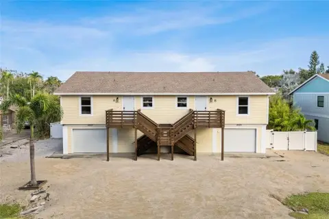 Renovated Duplex Near Anna Maria Island