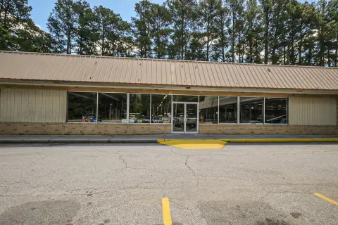 Open-Plan Retail Suite