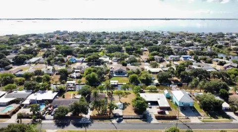 Waterfront Lot in Flour Bluff