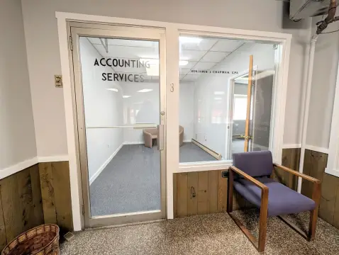 Three-Room Downtown Office Unit
