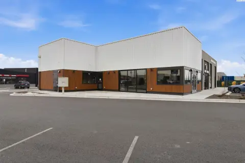 Drive-Through Restaurant Building
