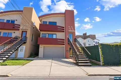 Duplex with Finished Walkout Basement