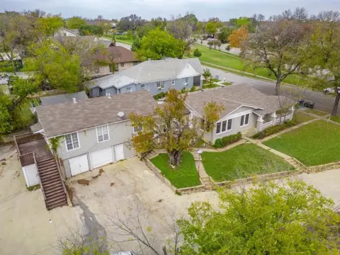 Updated Craftsman Duplex Near Downtown