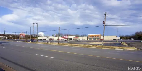 Commercial Land Near Retailers