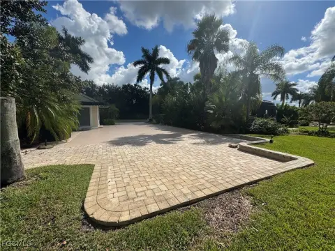 Captivating Retreat in RiverBend Resort