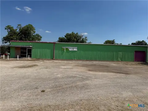 Nixon Mixed-Use Commercial Building