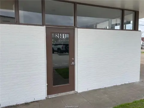 End-Cap Office Suite