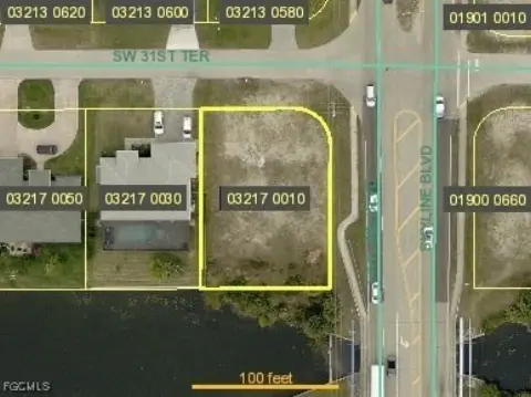 Waterfront Lot in Cape Coral
