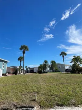 Canal-Front Lot in Bayside Estates
