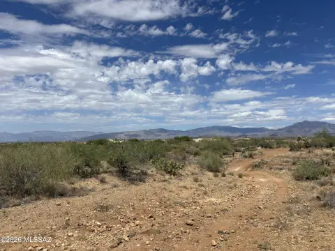 Land in Vail, Arizona