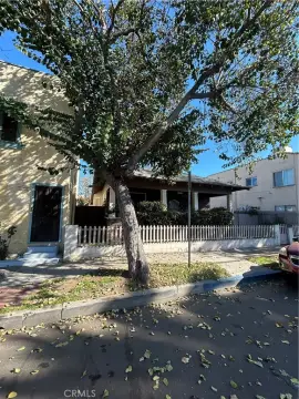 Three-Home Triplex in Wilmore District