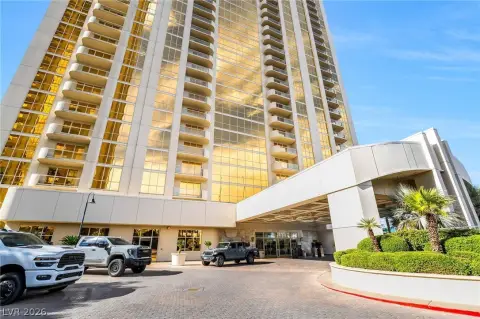 Las Vegas Studio with Strip Views