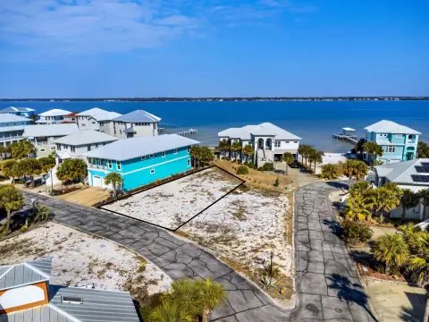 Navarre Homesite with Sound Views