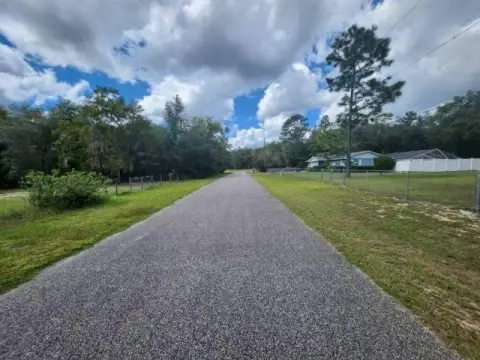 Residential Land in Interlachen, FL