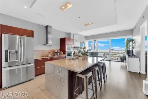 Las Vegas High-Rise Residence