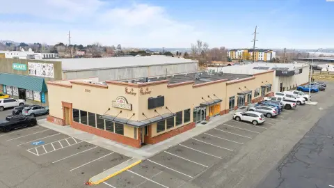 Multi-Tenant Retail Center