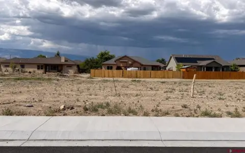 Residential Homesites in Planned Community