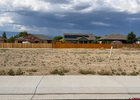 Residential Homesite in Planned Community