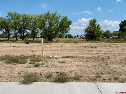 Residential Building Lot Community