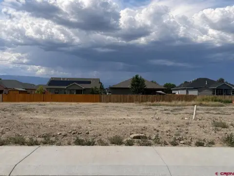 Residential Homesite in Planned Community