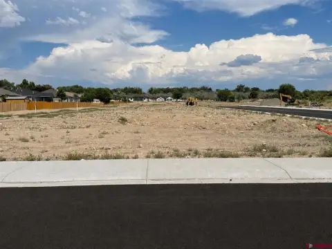 Residential Homesite in HOA Community