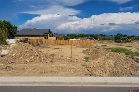 Residential Homesite in Planned Community