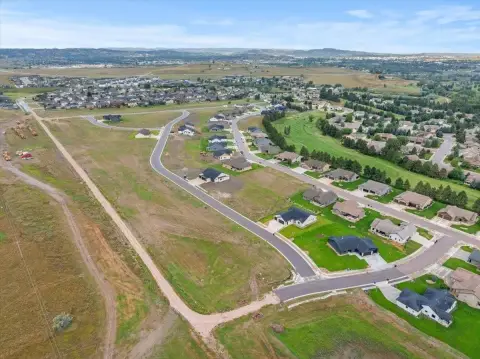 Residential Lot in Golf Community