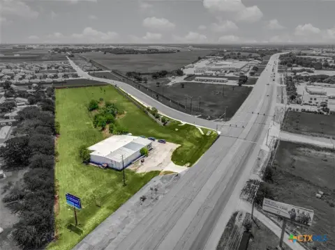 Seguin Commercial Property on 4.392 Acres