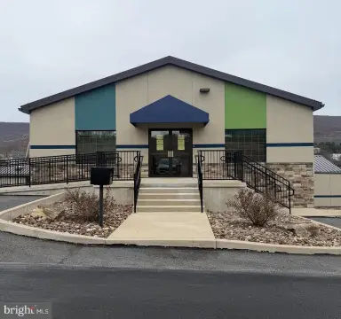 E College Ave Office Space