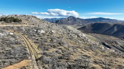 Mountain-View Land