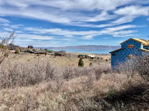 Land in Bear Lake West