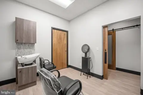 Salon Suites in Warrington, PA