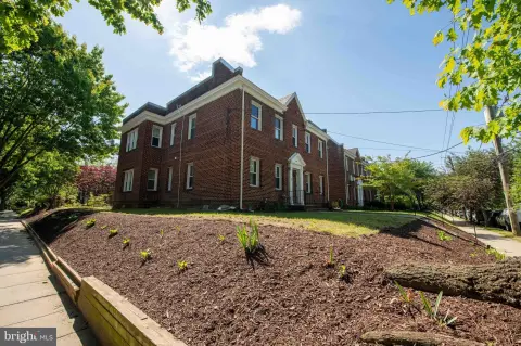 Turnkey Updated Fourplex with 1-Bed Units