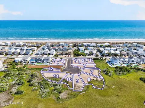 Waterfront Homesite in Private Cul-de-Sac