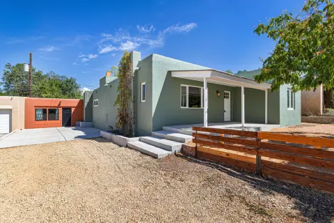 Updated Duplex with Casita