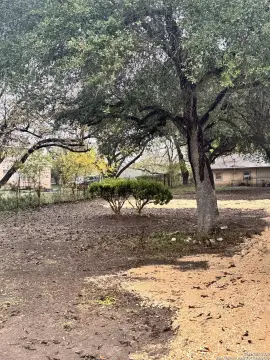 Residential Land in Von Ormy