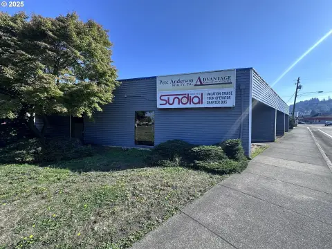 Mixed-Use Office/Retail Building
