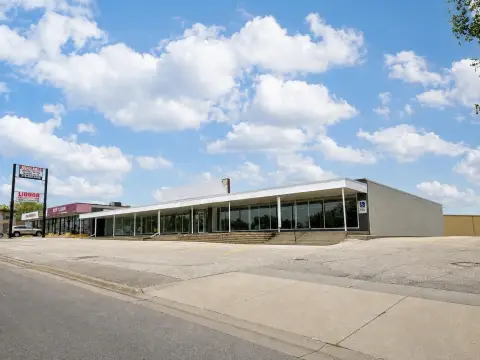 University Avenue Retail Space